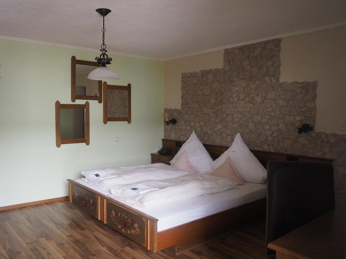 Hotel Zum Friedl زانكت أوزفالد المظهر الخارجي الصورة